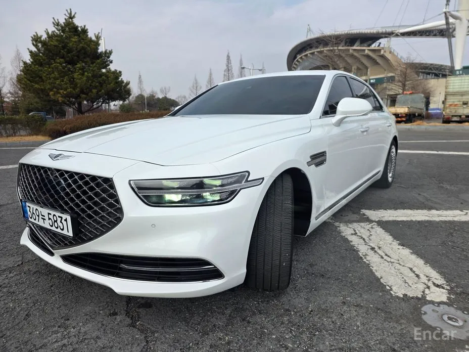 Фото 8 - Genesis G90