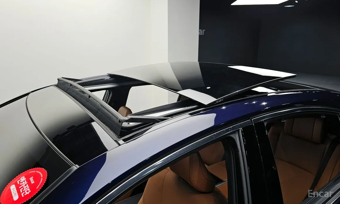 Фото 16 - Toyota Camry