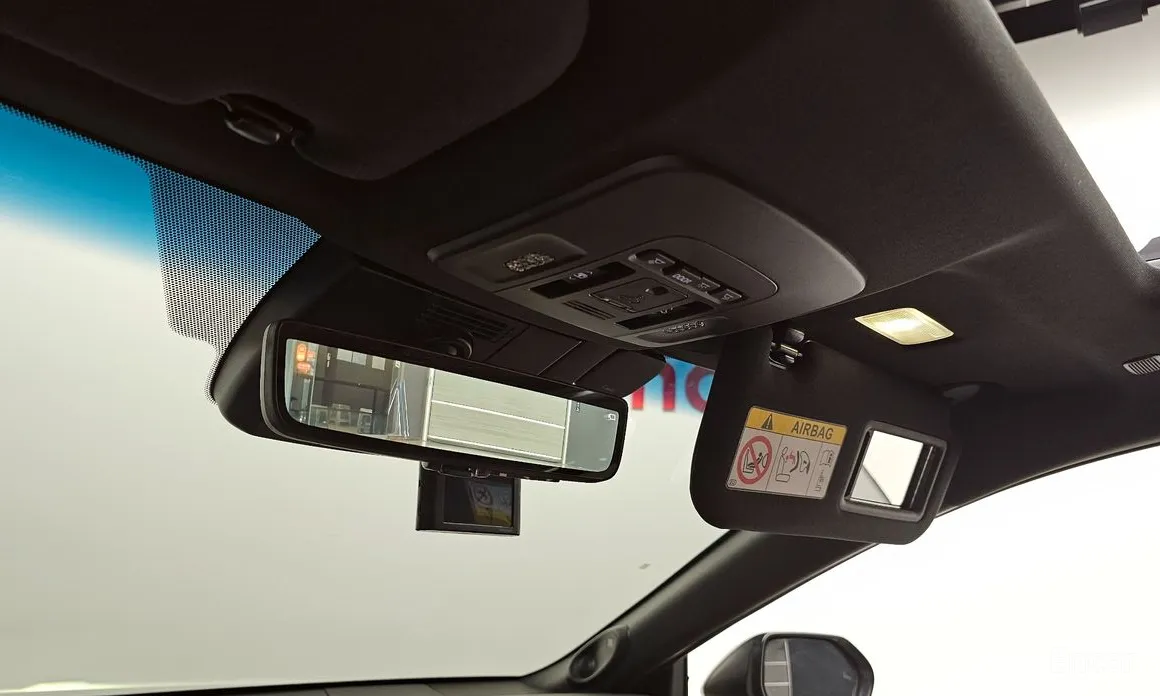 Фото 20 - Toyota Camry