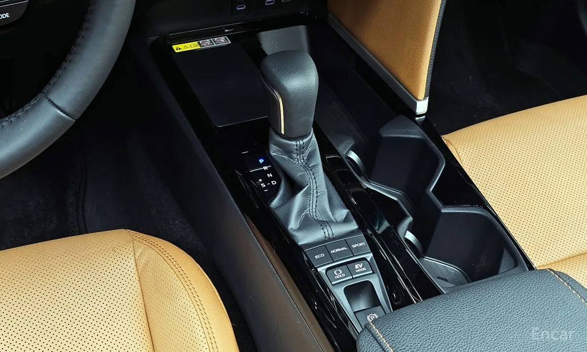 Фото 9 - Toyota Camry