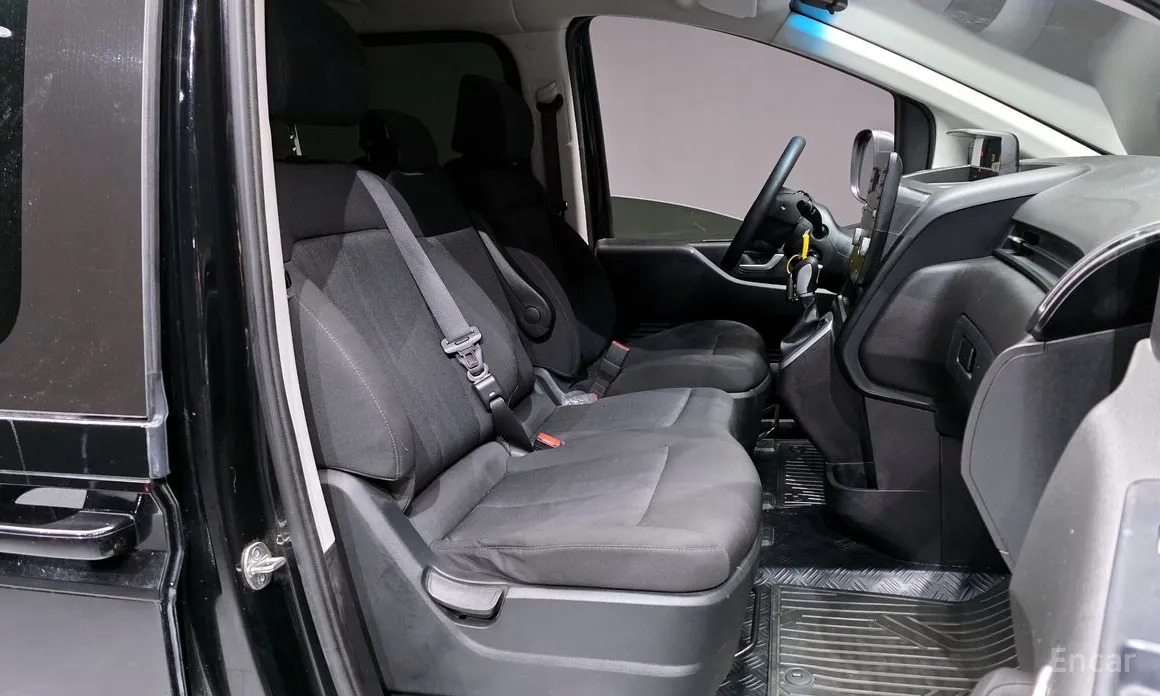 Фото 11 - Hyundai Staria