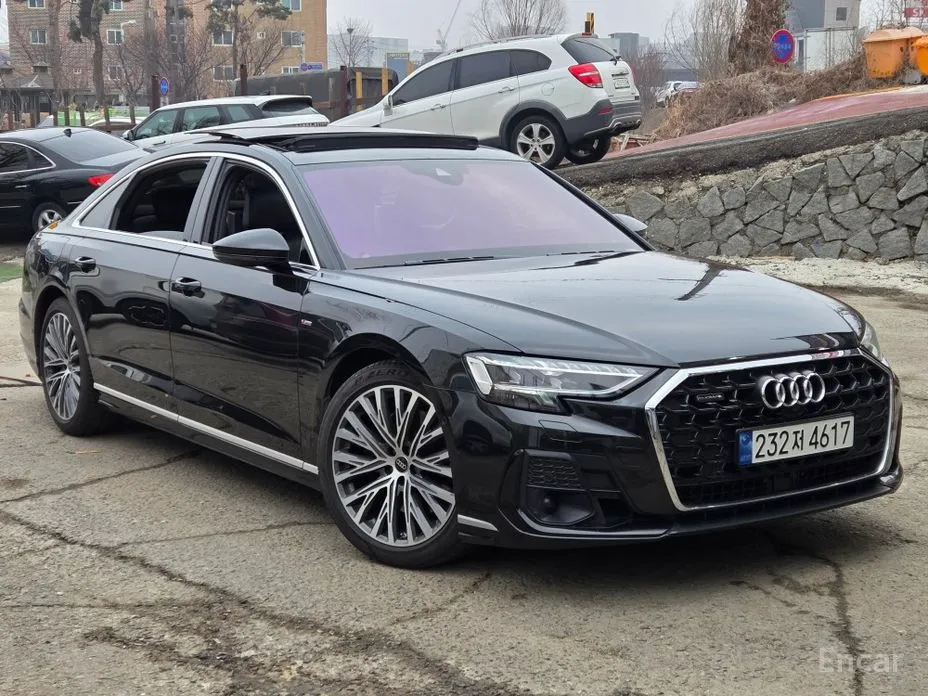 Фото 2 - Audi A8