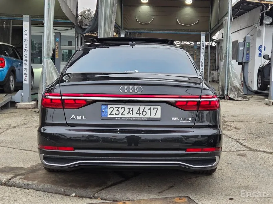Фото 3 - Audi A8