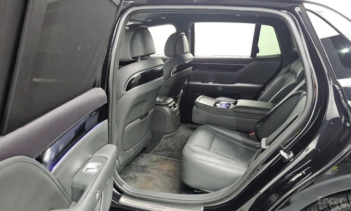 Фото 19 - Genesis G90