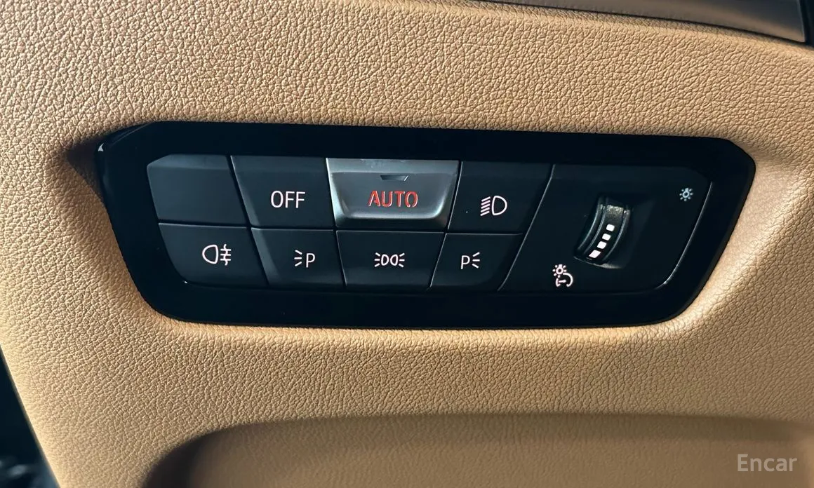 Photo 14 - BMW 3 Series