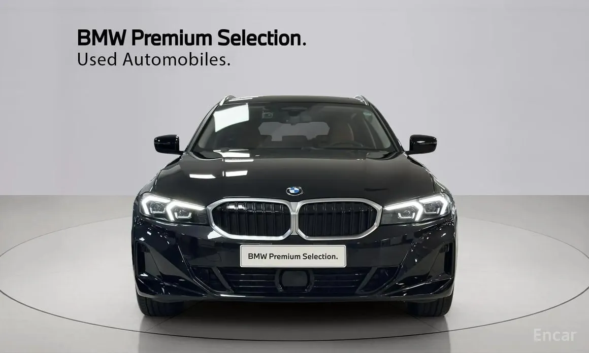 Photo 3 - BMW 3 Series