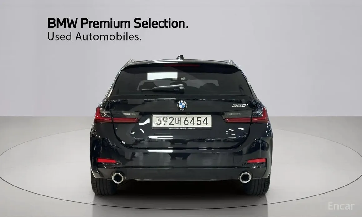 Photo 4 - BMW 3 Series