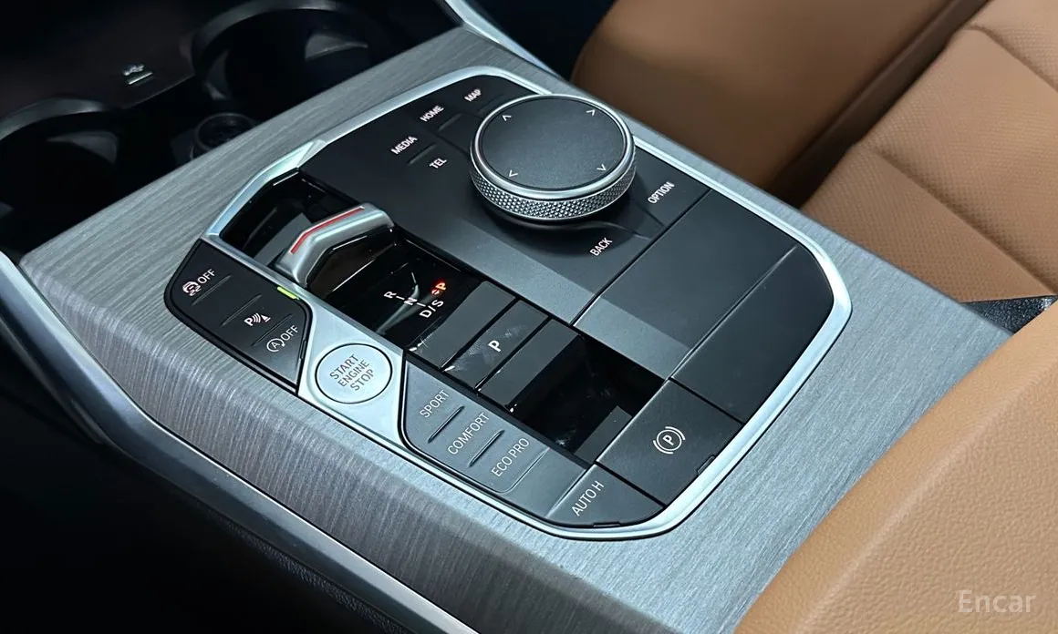 Photo 9 - BMW 3 Series