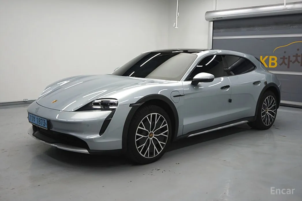 Фото 3 - Porsche Taycan