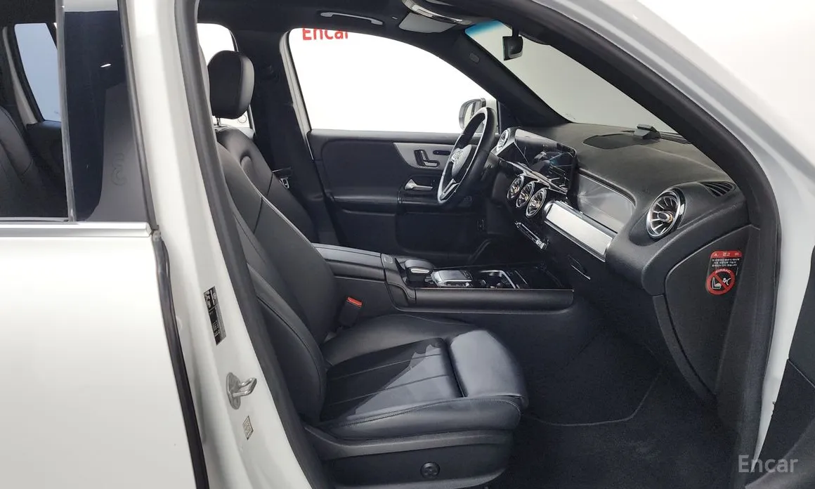 Фото 11 - Mercedes-Benz GLB-Class