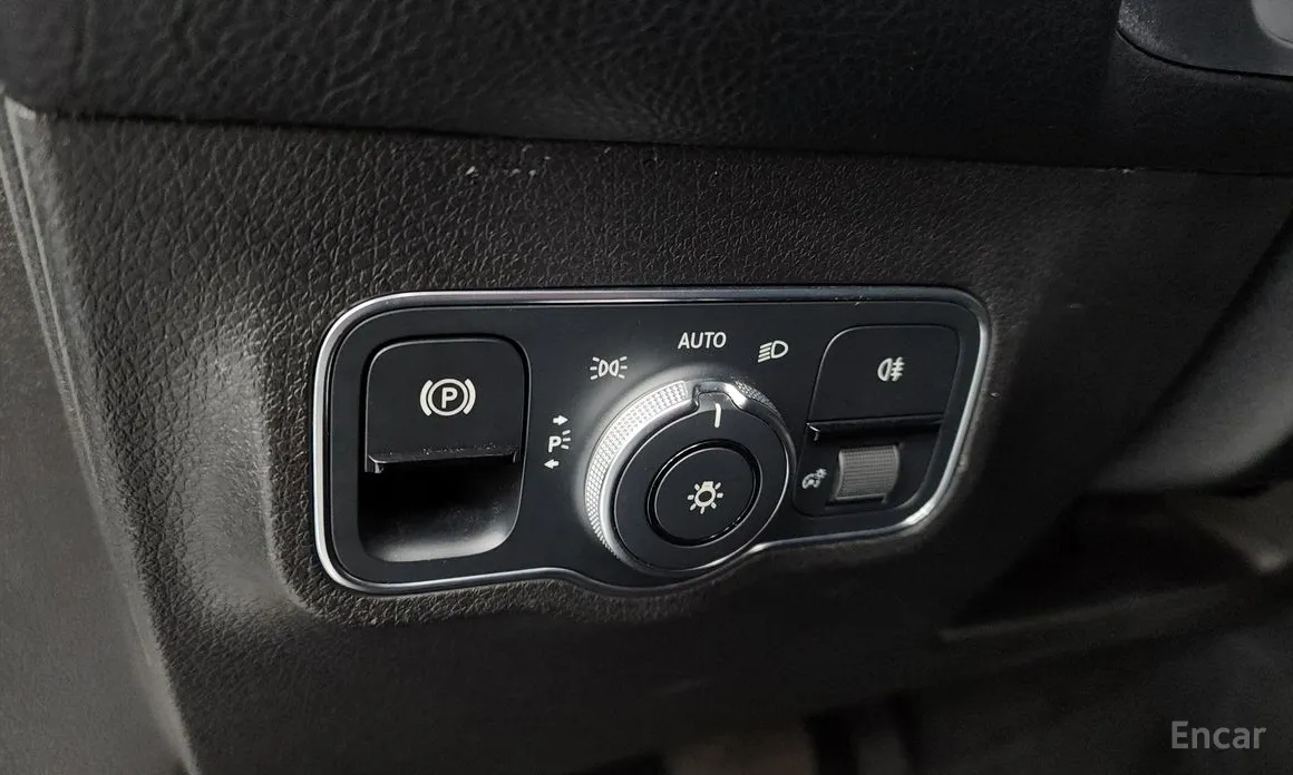 Фото 14 - Mercedes-Benz GLB-Class