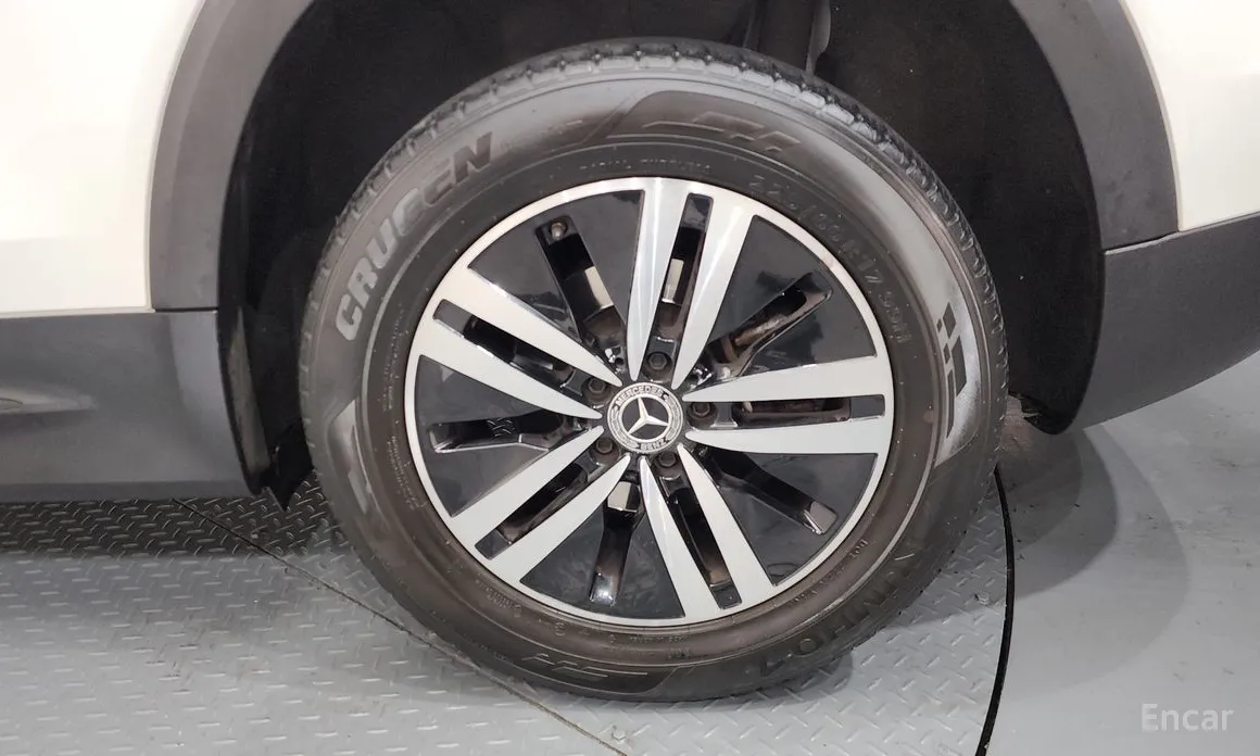 Фото 5 - Mercedes-Benz GLB-Class