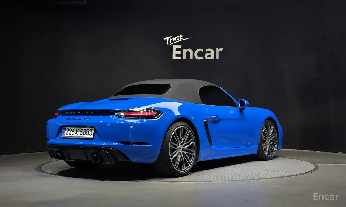 Фото 2 - Porsche 718