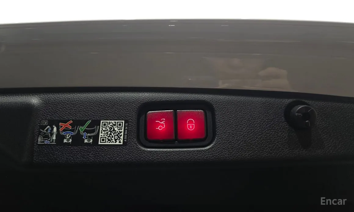 Фото 19 - Mercedes-Benz E-Class