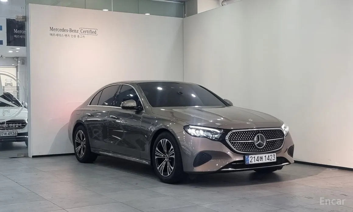 Фото 1 - Mercedes-Benz E-Class