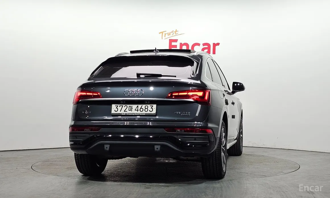 Фото 4 - Audi Q5