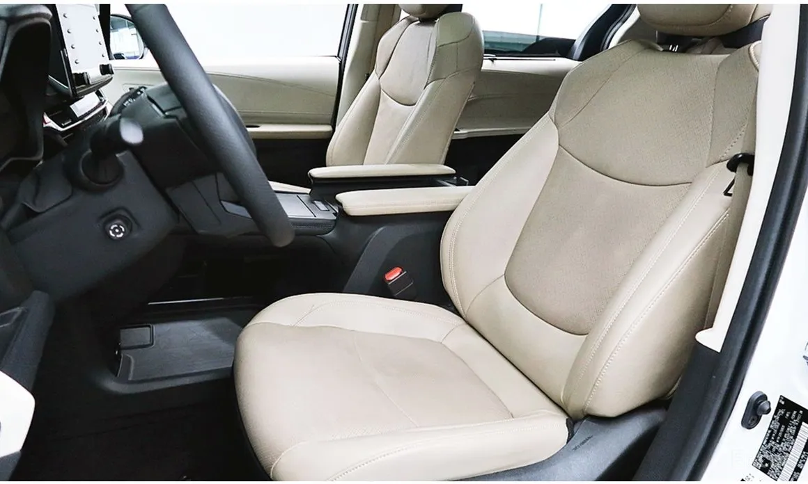 Фото 12 - Toyota Sienna