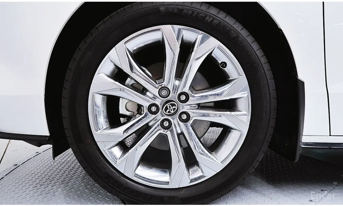 Фото 19 - Toyota Sienna