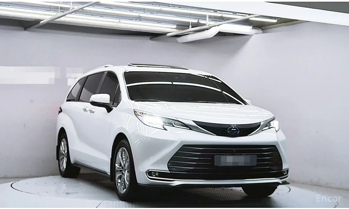 Фото 2 - Toyota Sienna