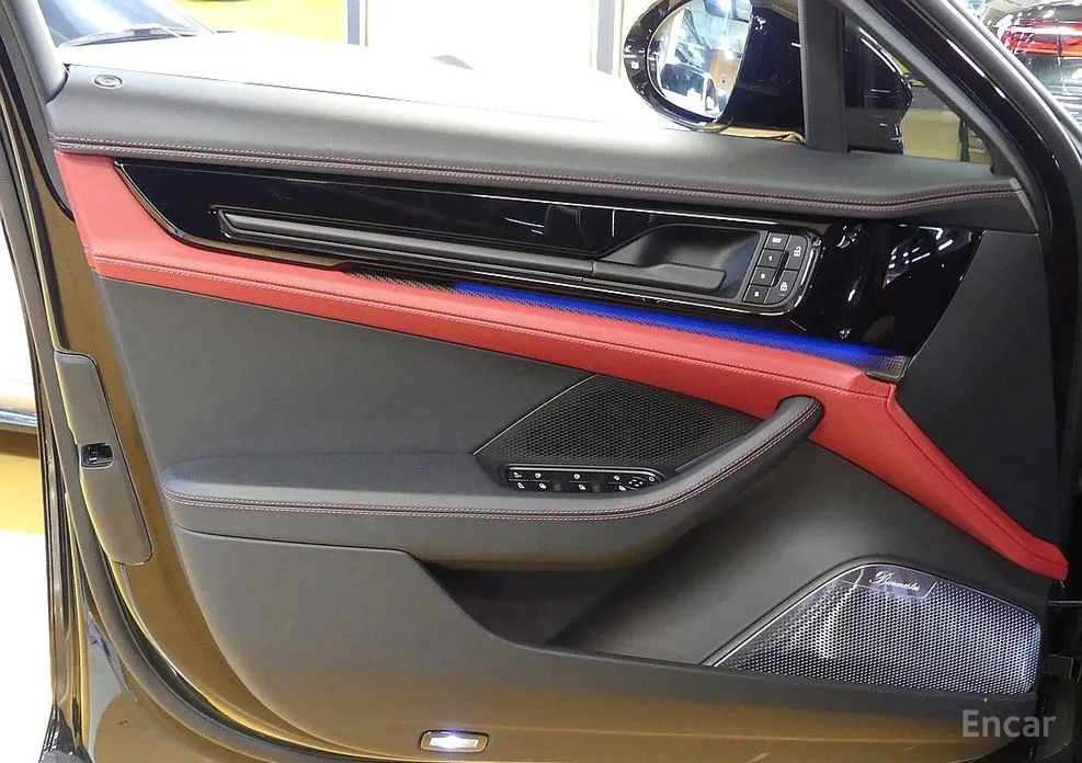 Фото 11 - Porsche Panamera