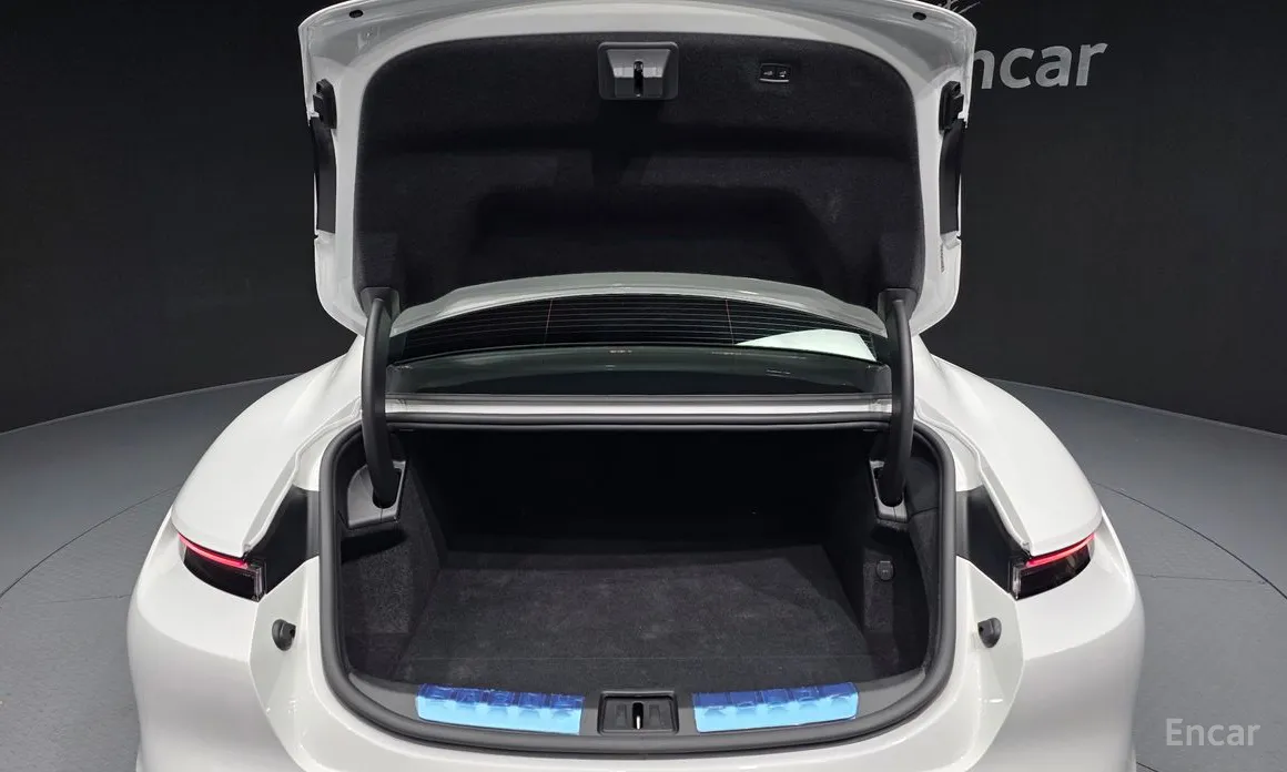 Фото 20 - Porsche Taycan