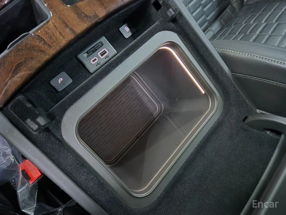 Фото 16 - Cadillac Escalade