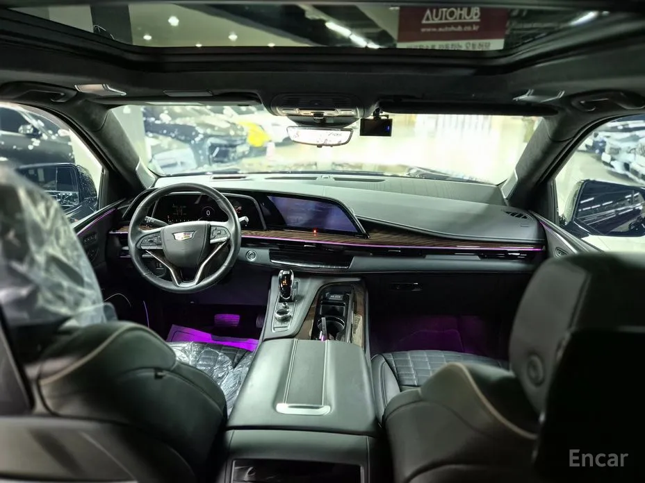 Фото 7 - Cadillac Escalade