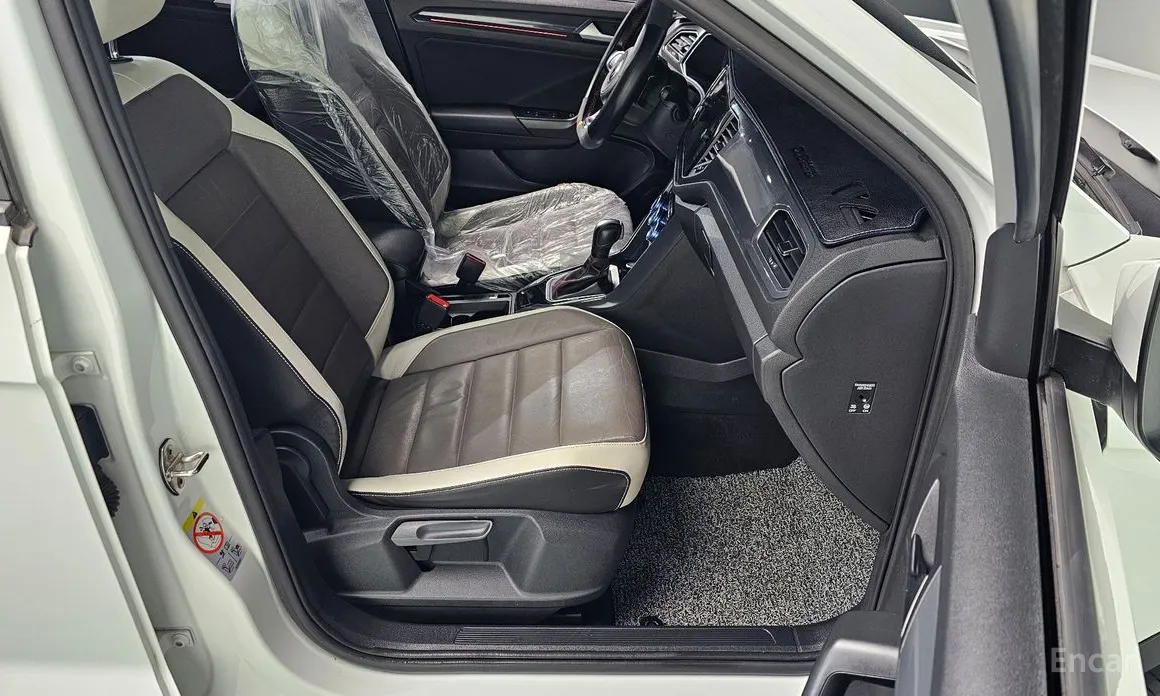 Фото 10 - Volkswagen T-Roc