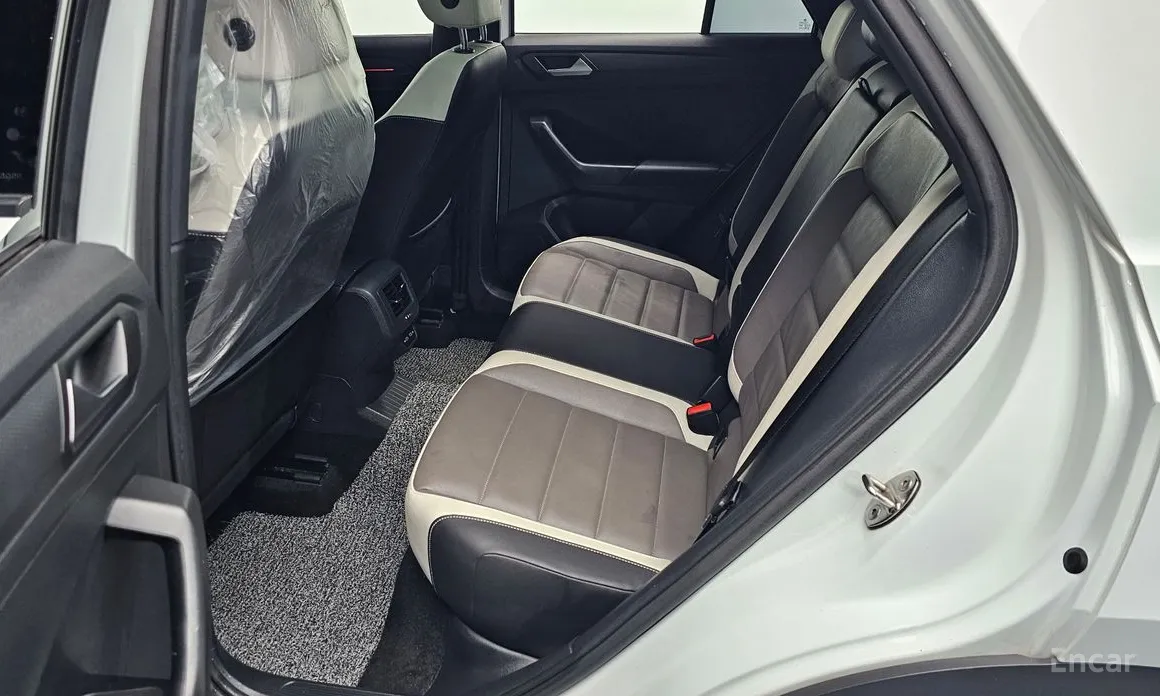 Фото 12 - Volkswagen T-Roc