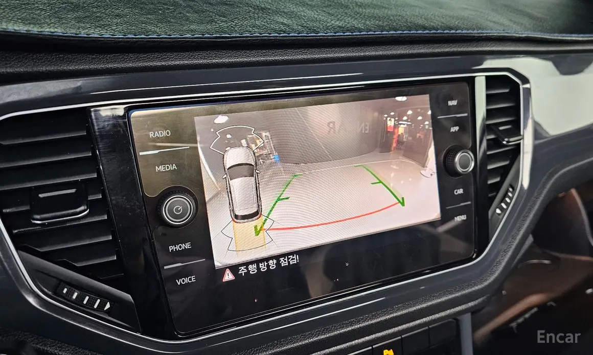 Фото 14 - Volkswagen T-Roc