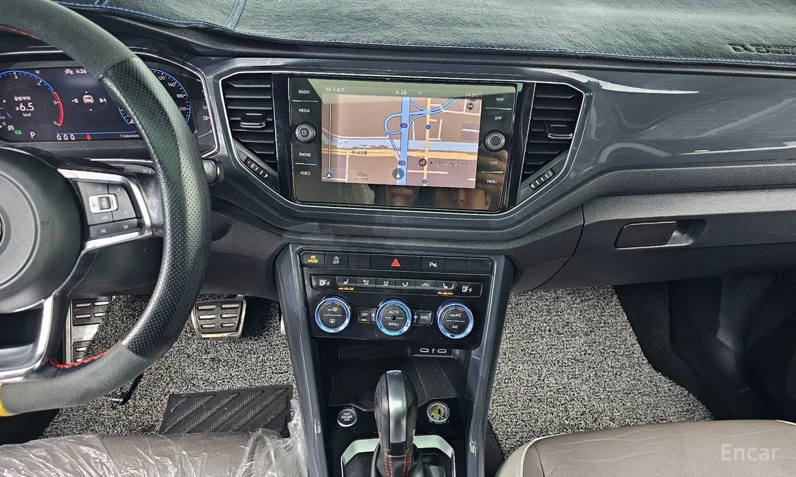 Фото 16 - Volkswagen T-Roc