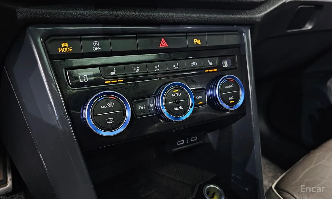 Фото 18 - Volkswagen T-Roc