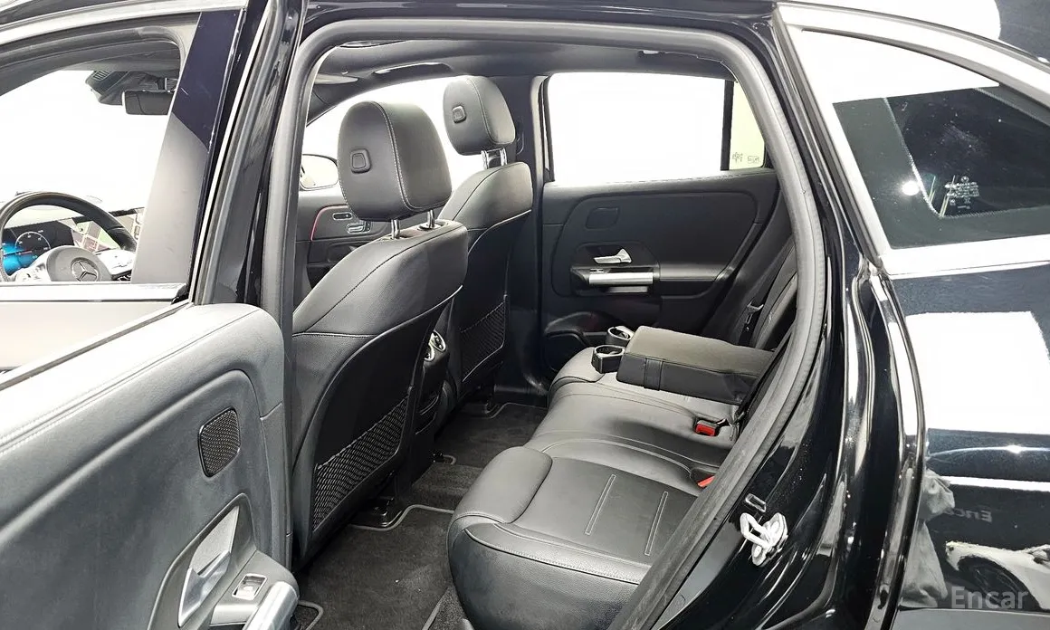 Фото 11 - Mercedes-Benz EQA