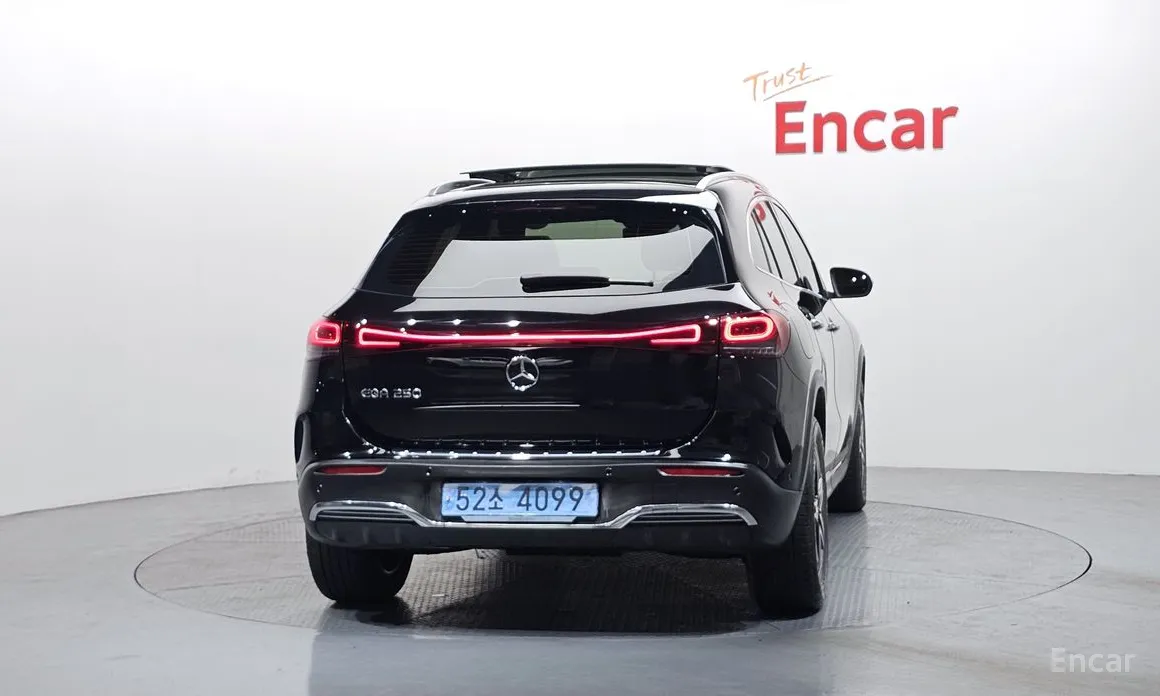 Фото 4 - Mercedes-Benz EQA