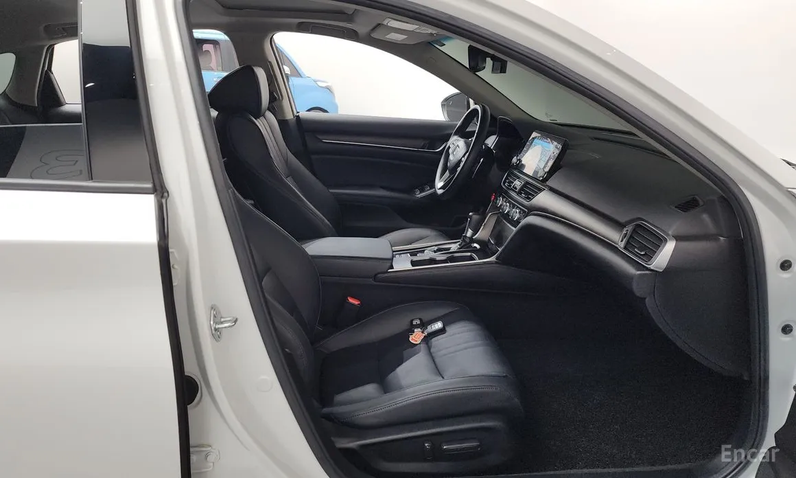 Фото 11 - Honda Accord