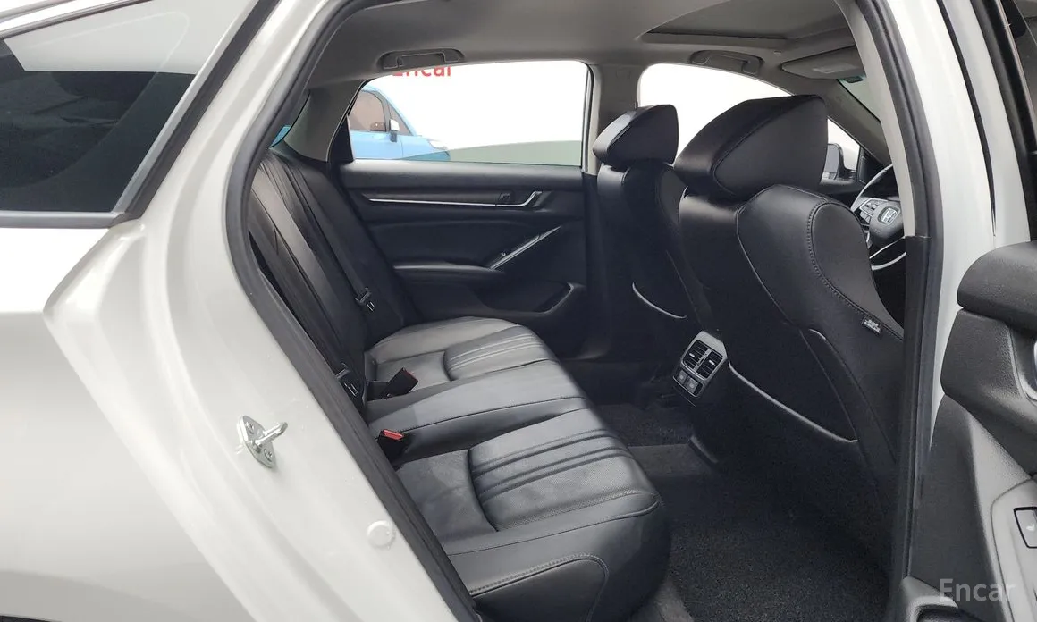 Фото 12 - Honda Accord