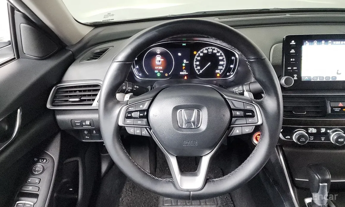 Фото 13 - Honda Accord