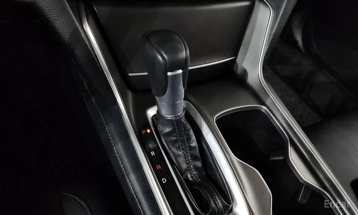 Фото 9 - Honda Accord