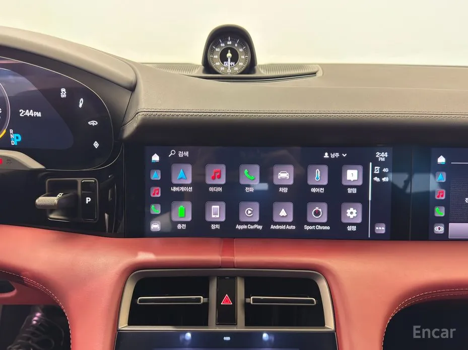 Фото 12 - Porsche Taycan