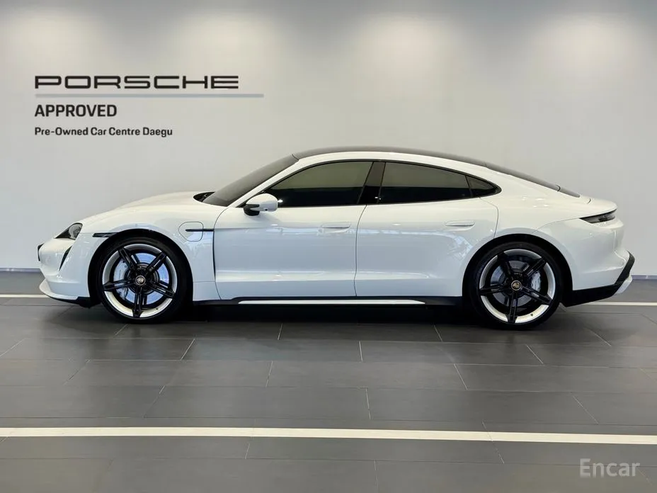 Фото 3 - Porsche Taycan