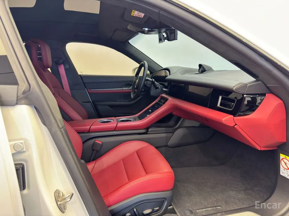 Фото 7 - Porsche Taycan