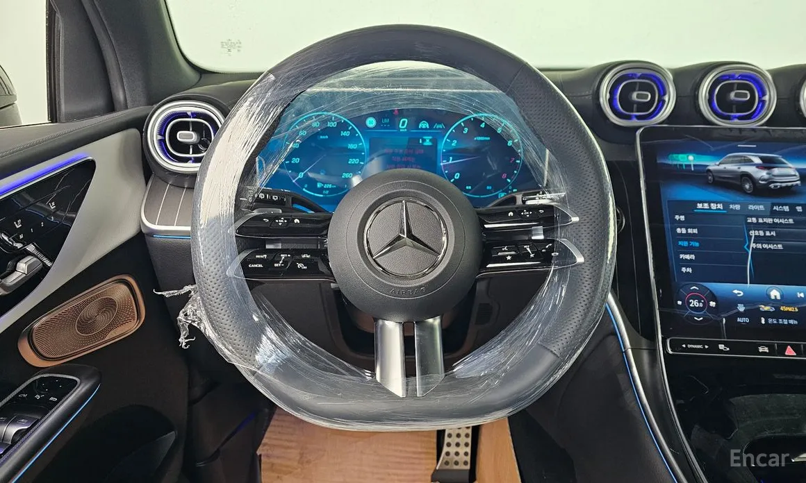 Фото 12 - Mercedes-Benz GLC-Class