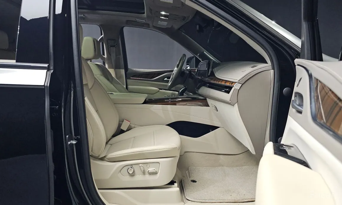 Фото 11 - Cadillac Escalade