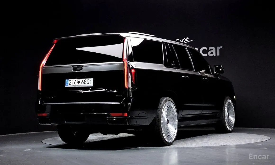 Фото 2 - Cadillac Escalade