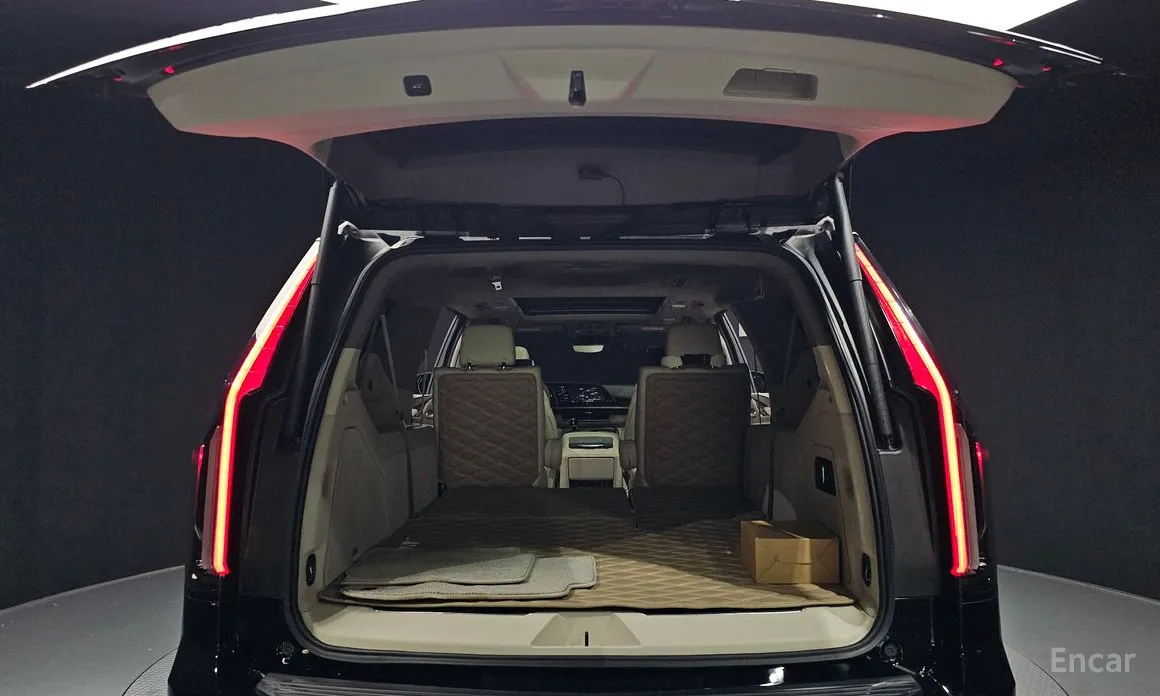 Фото 20 - Cadillac Escalade