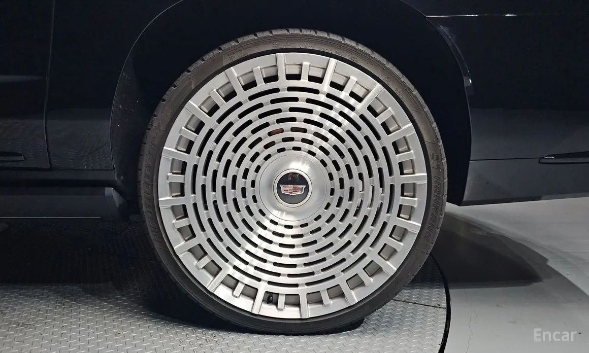 Фото 5 - Cadillac Escalade