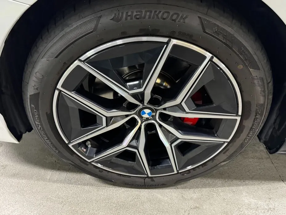 Фото 6 - BMW 5 Series