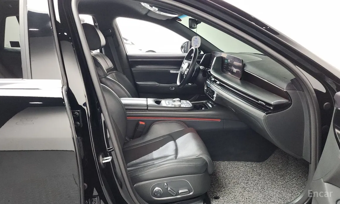 Фото 11 - Genesis G90