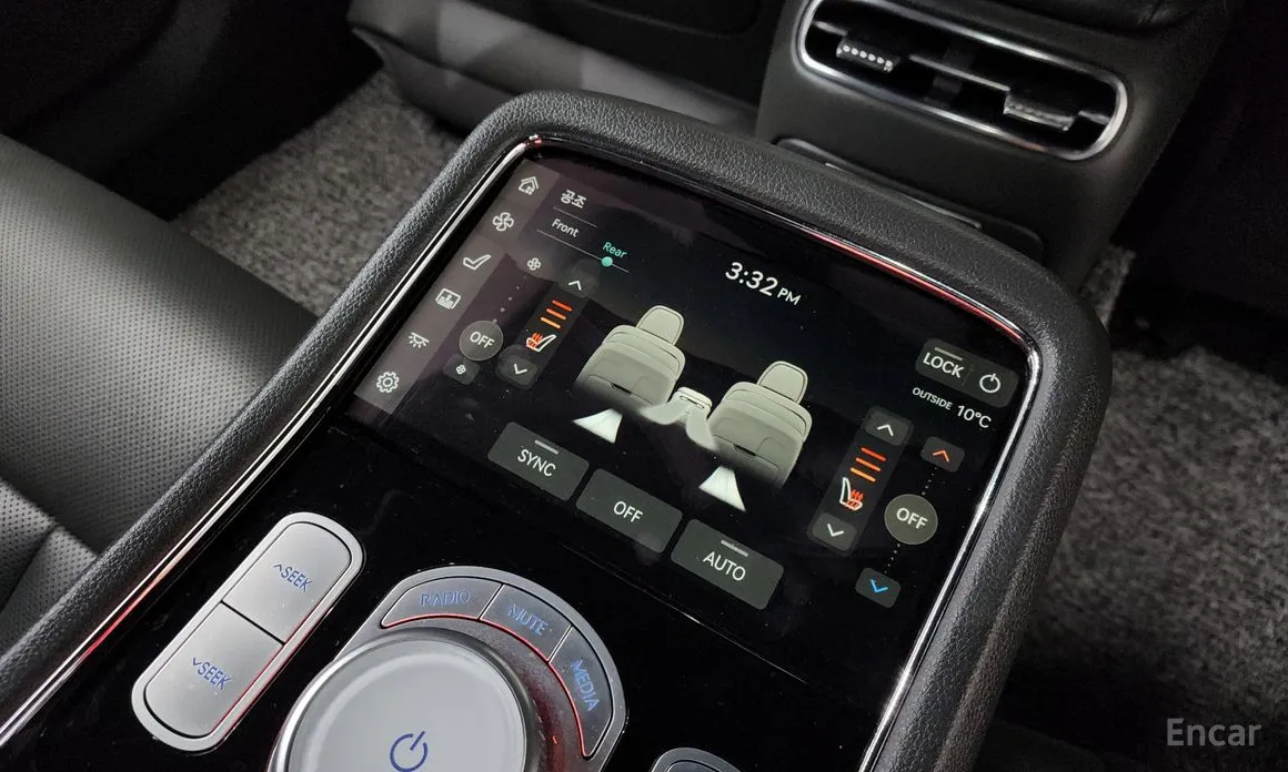 Фото 19 - Genesis G90