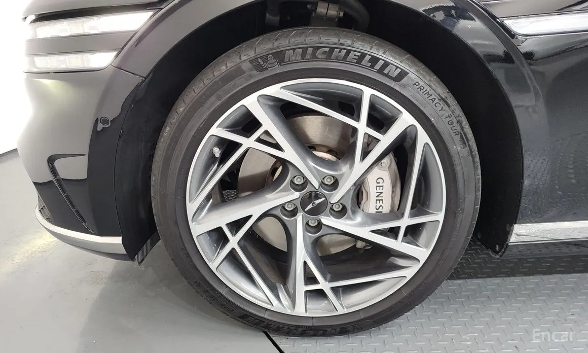 Фото 5 - Genesis G90